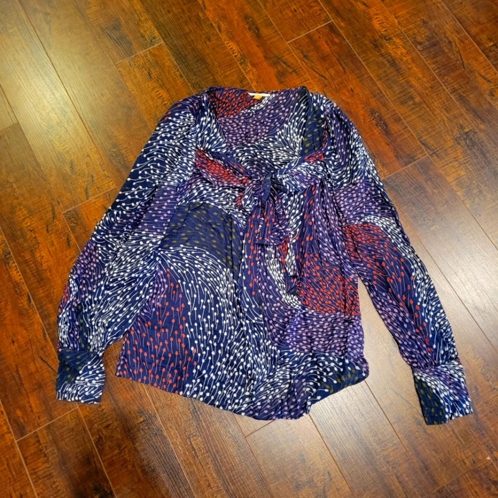 Women's blouse